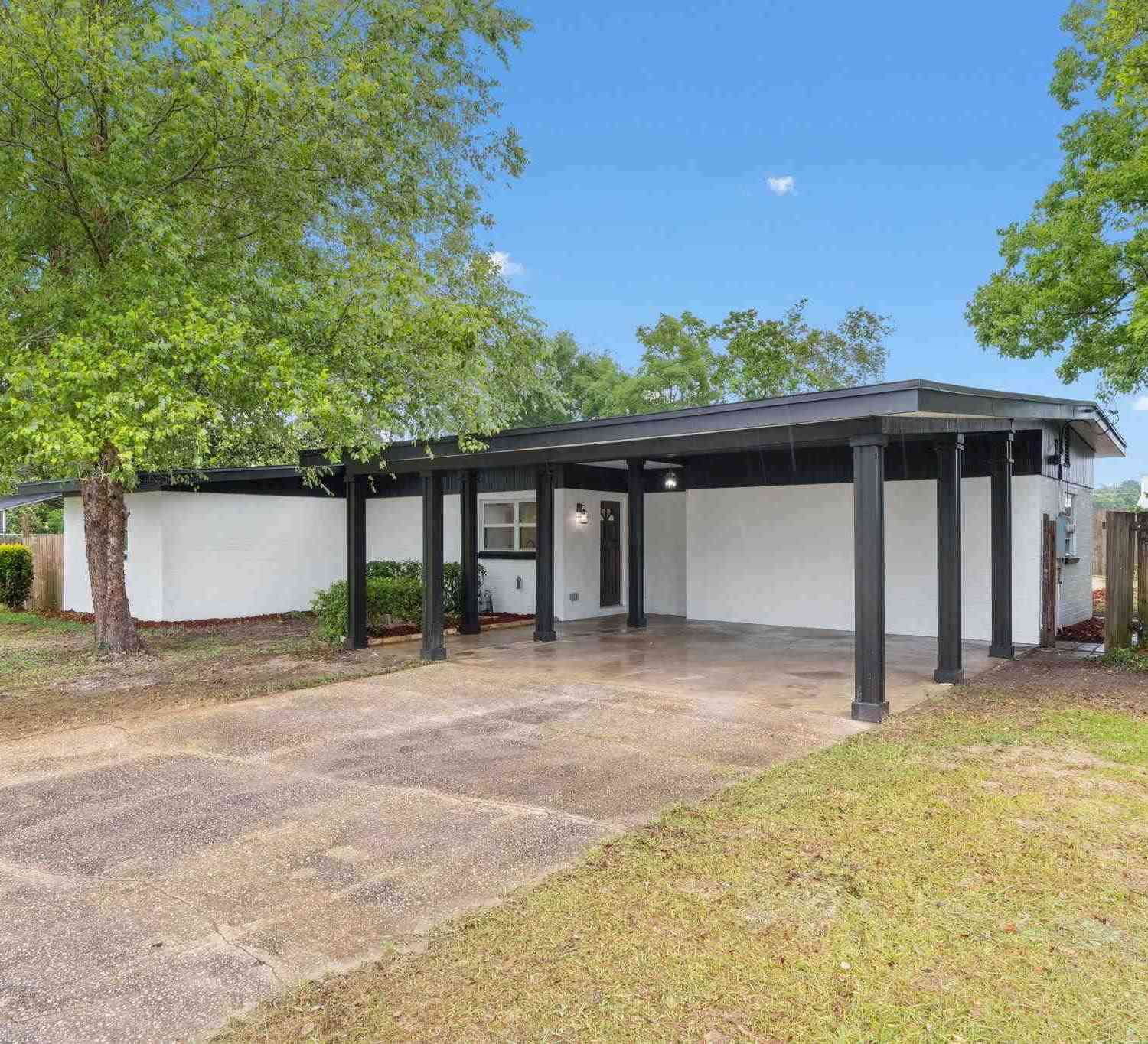 Homes For Sale - 514 Morris Ave<br/> Cantonment, FL 32533