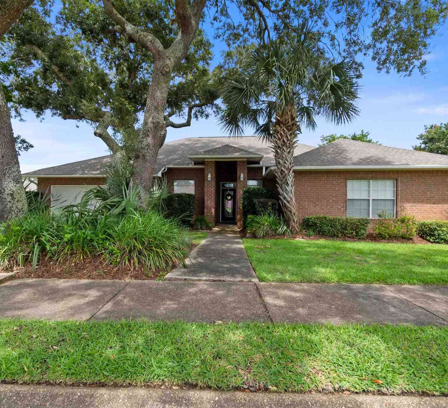 Homes For Sale - 1143 Tiger Trace Blvd<br/> Gulf Breeze, FL 32563