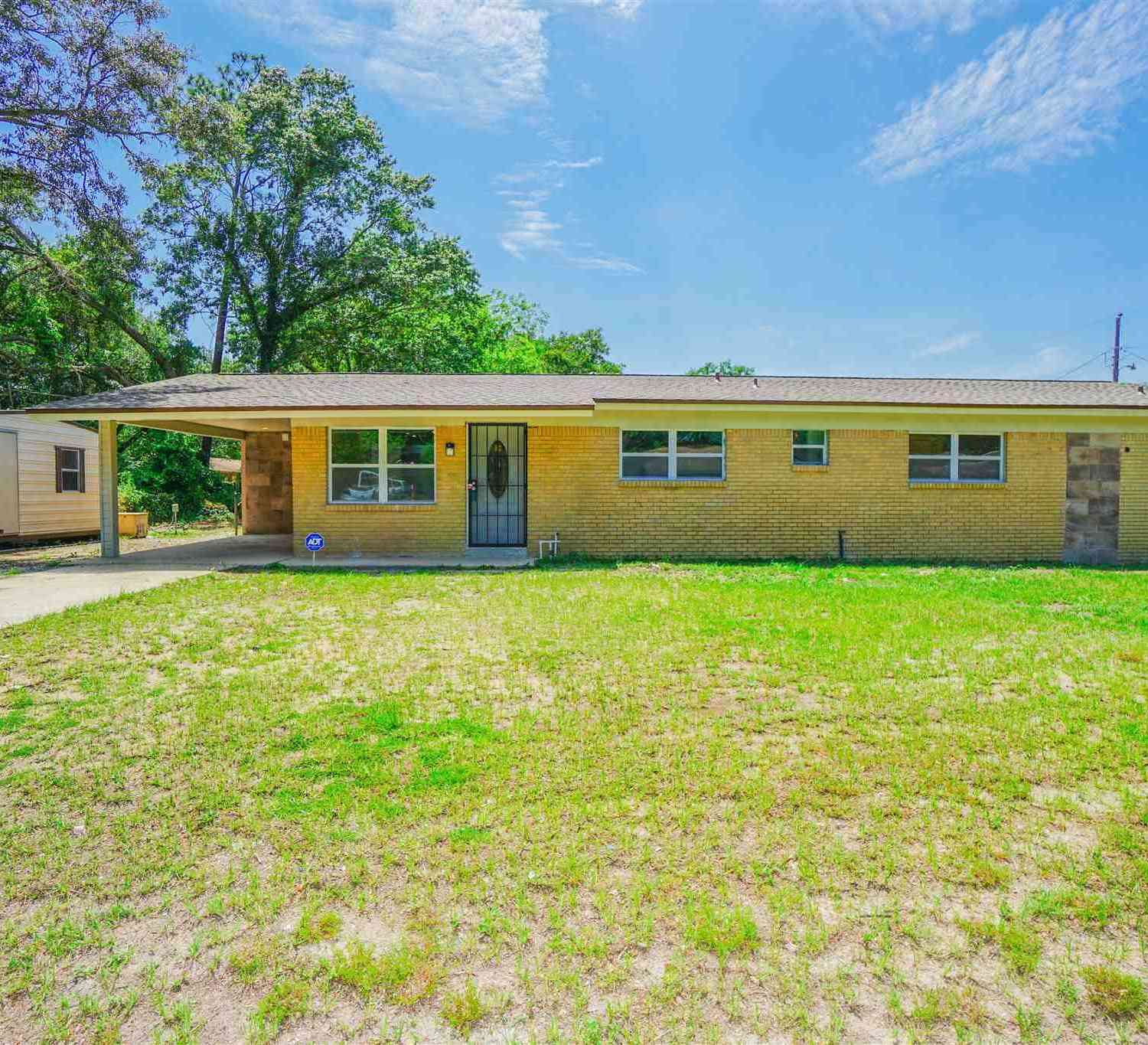 Homes For Sale - 7745 Herrington Dr<br/> Pensacola, FL 32534