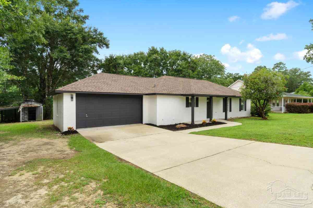 Homes For Sale - 1184 Heathrow Dr<br/> Cantonment, FL 32533