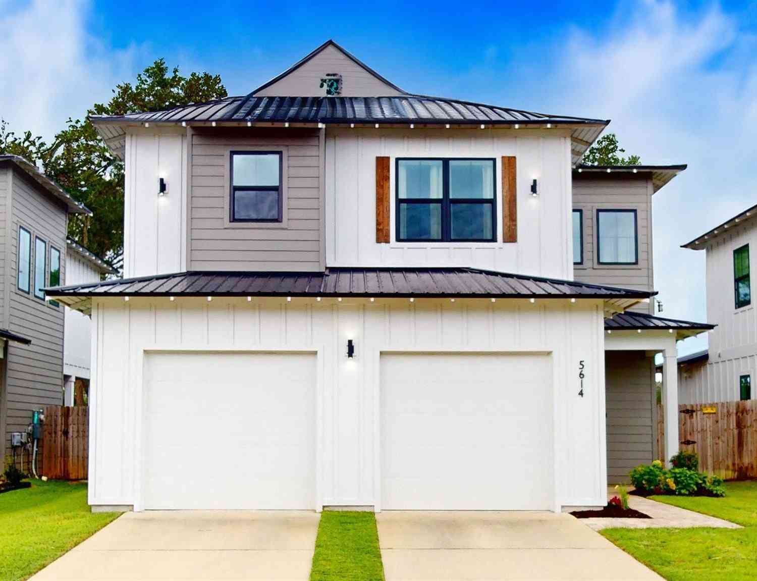 Homes For Sale - 5614 Pelican Pl<br/> Escambia County, Perdido Key, FL 32507