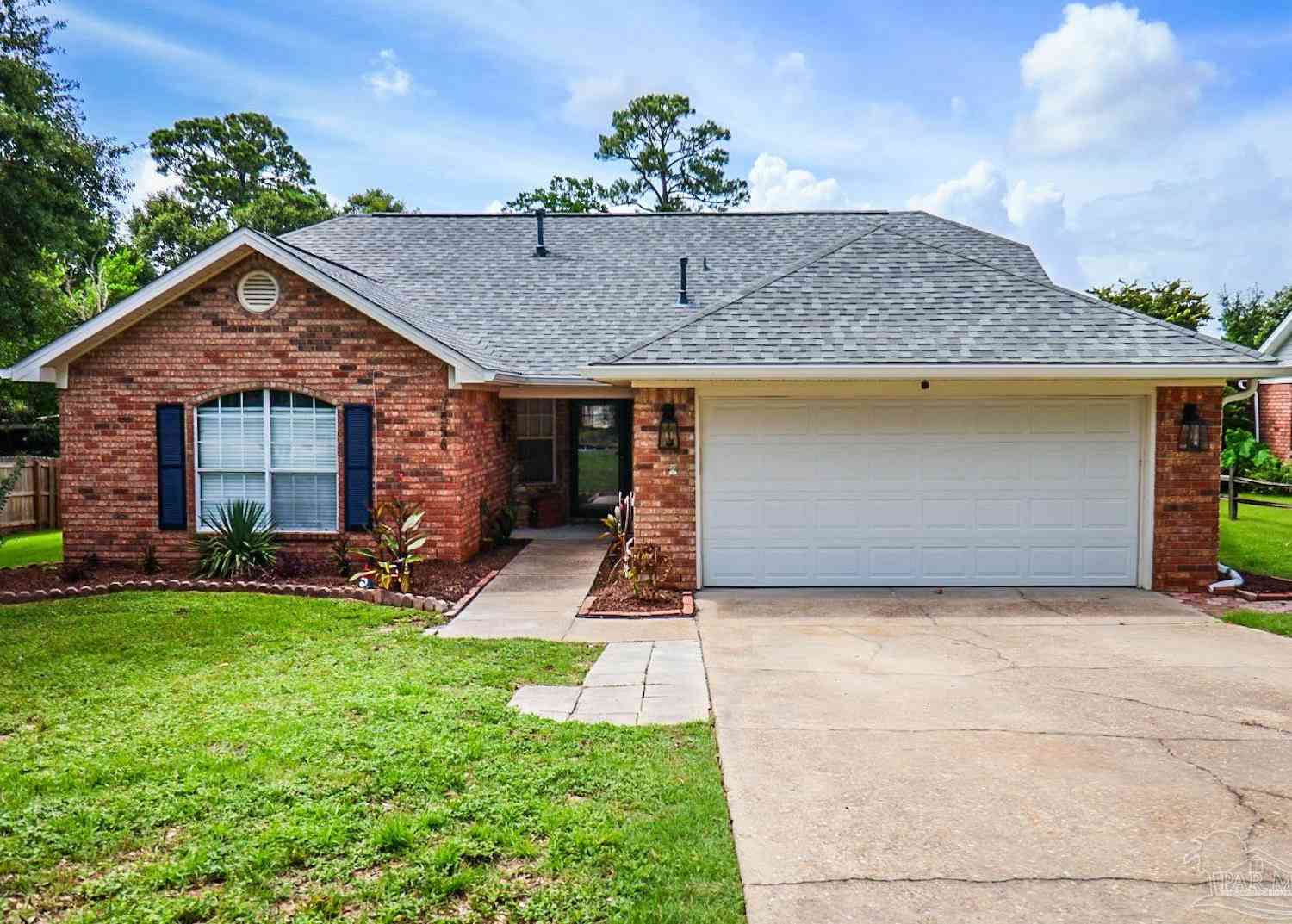 Homes For Sale - 7558 Northpointe Blvd<br/> Pensacola, FL 32514