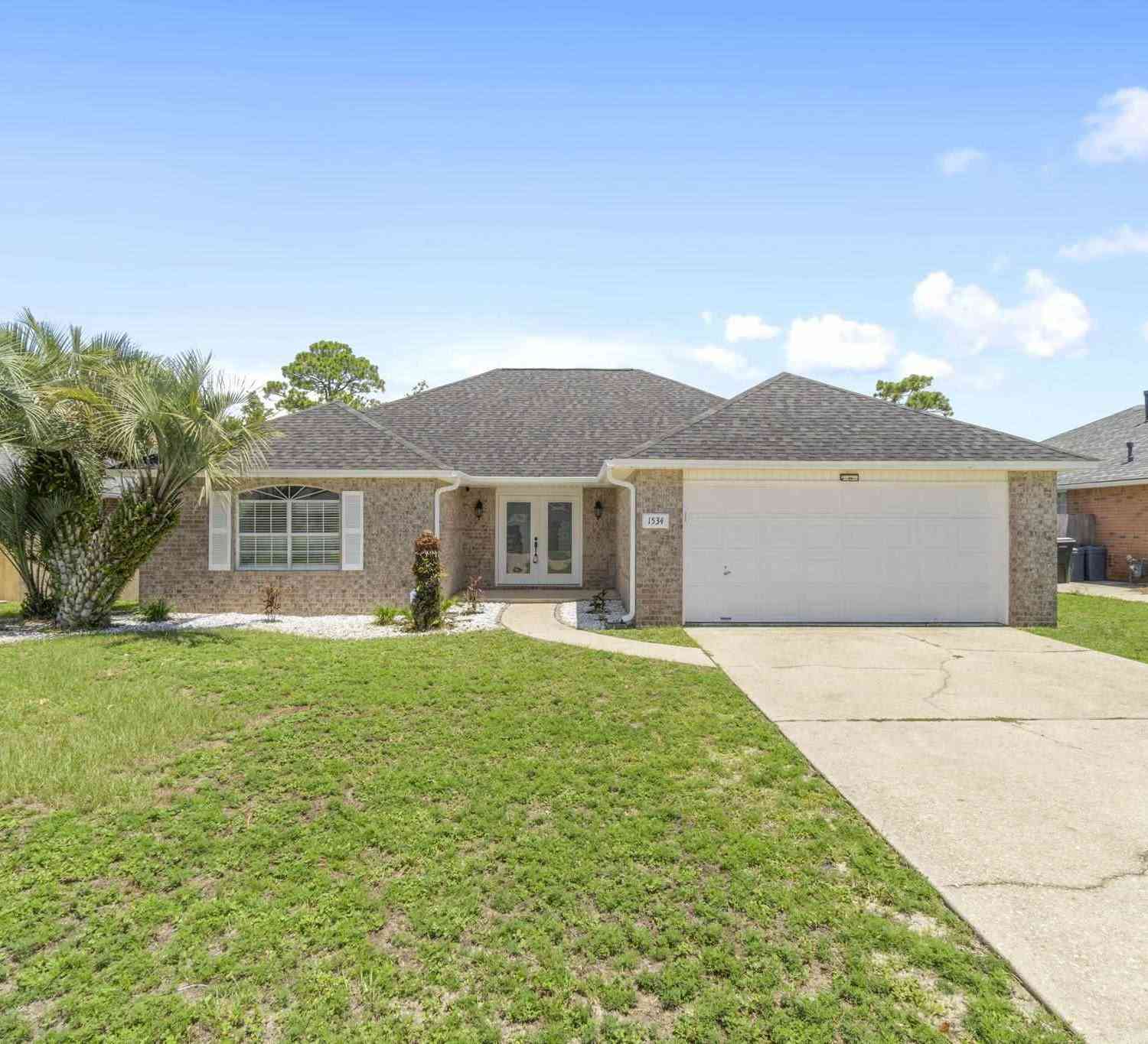 Homes For Sale - 1534 Sandcliff Dr<br/> Pensacola, FL 32507