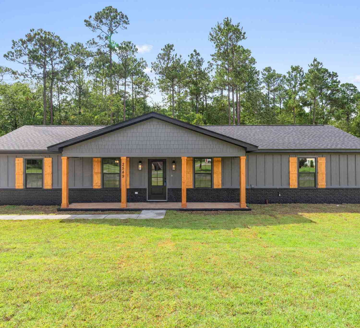 Homes For Sale - 2549 Ten Mile Rd<br/> Pace, FL 32571