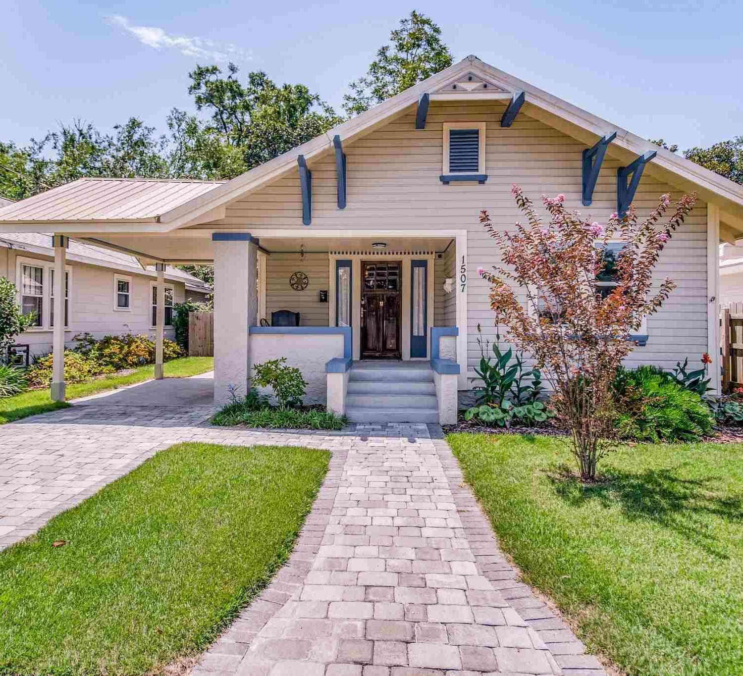 Homes For Sale - 1507 E De Soto St<br/> Pensacola, FL 32501