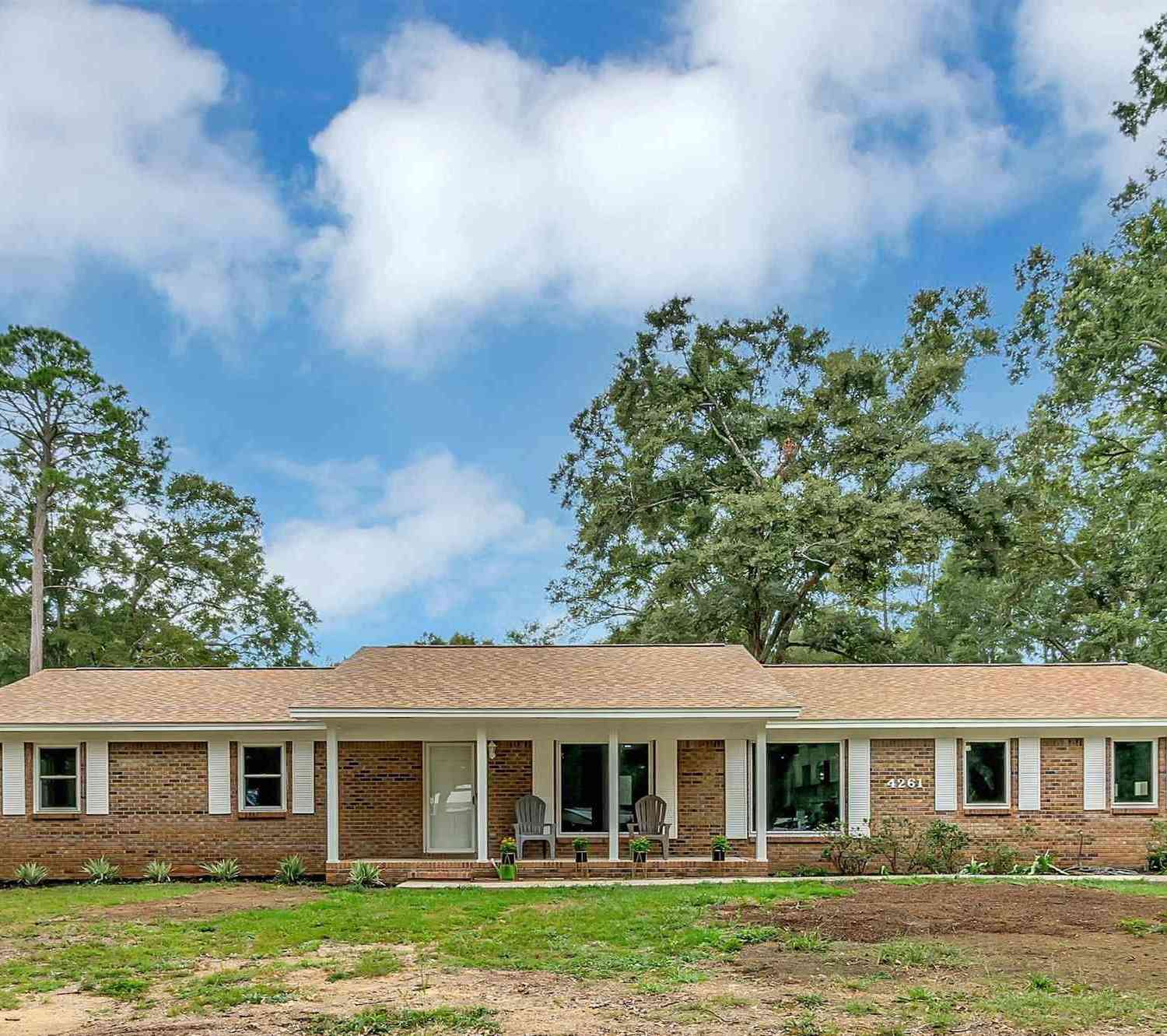 Homes For Sale - 4261 Pace Ln<br/> Pace, FL 32571