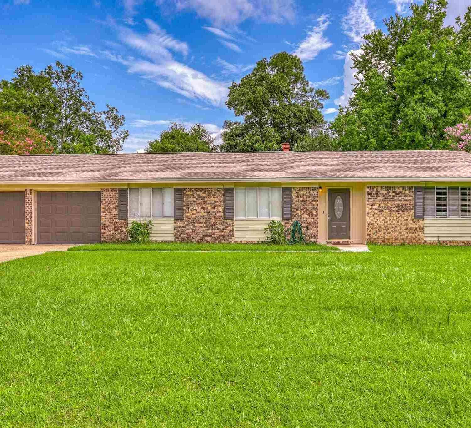 Homes For Sale - 10836 Berryhill Rd<br/> Pensacola, FL 32506