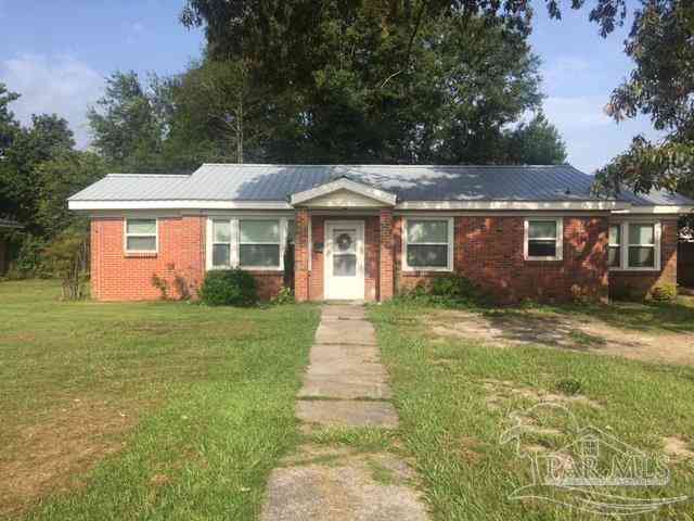 Homes For Sale - 610 S Trammell St<br/> Atmore, AL 36502