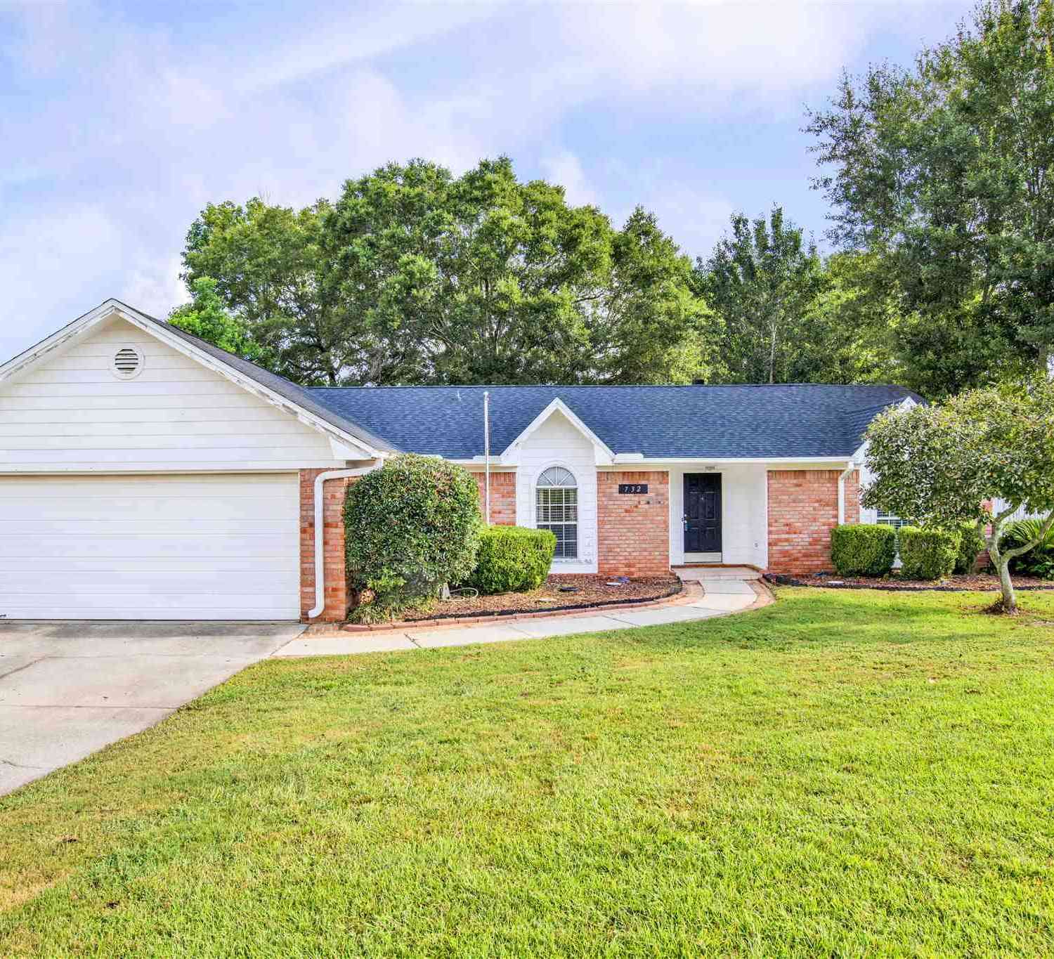 Homes For Sale - 732 Valley Grande Rd<br/> Pensacola, FL 32514