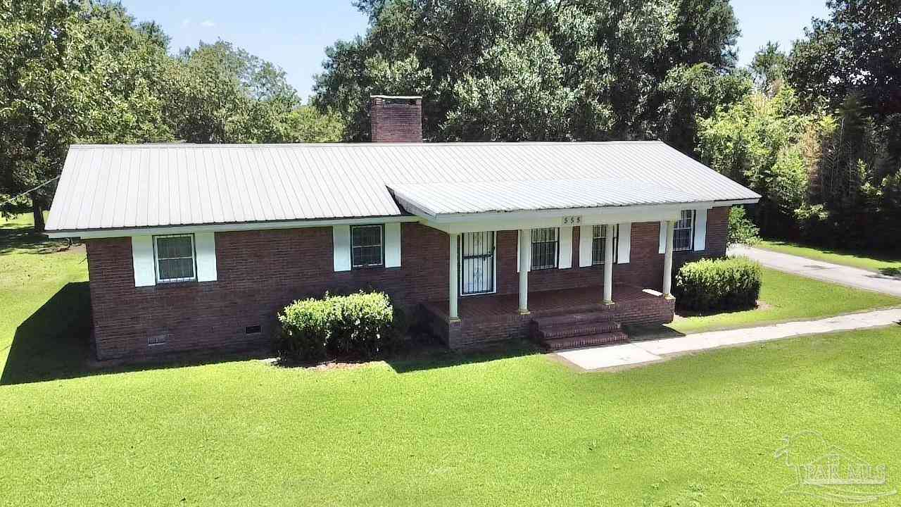 Homes For Sale - 555 S 21st Ave<br/> Atmore, AL 36502