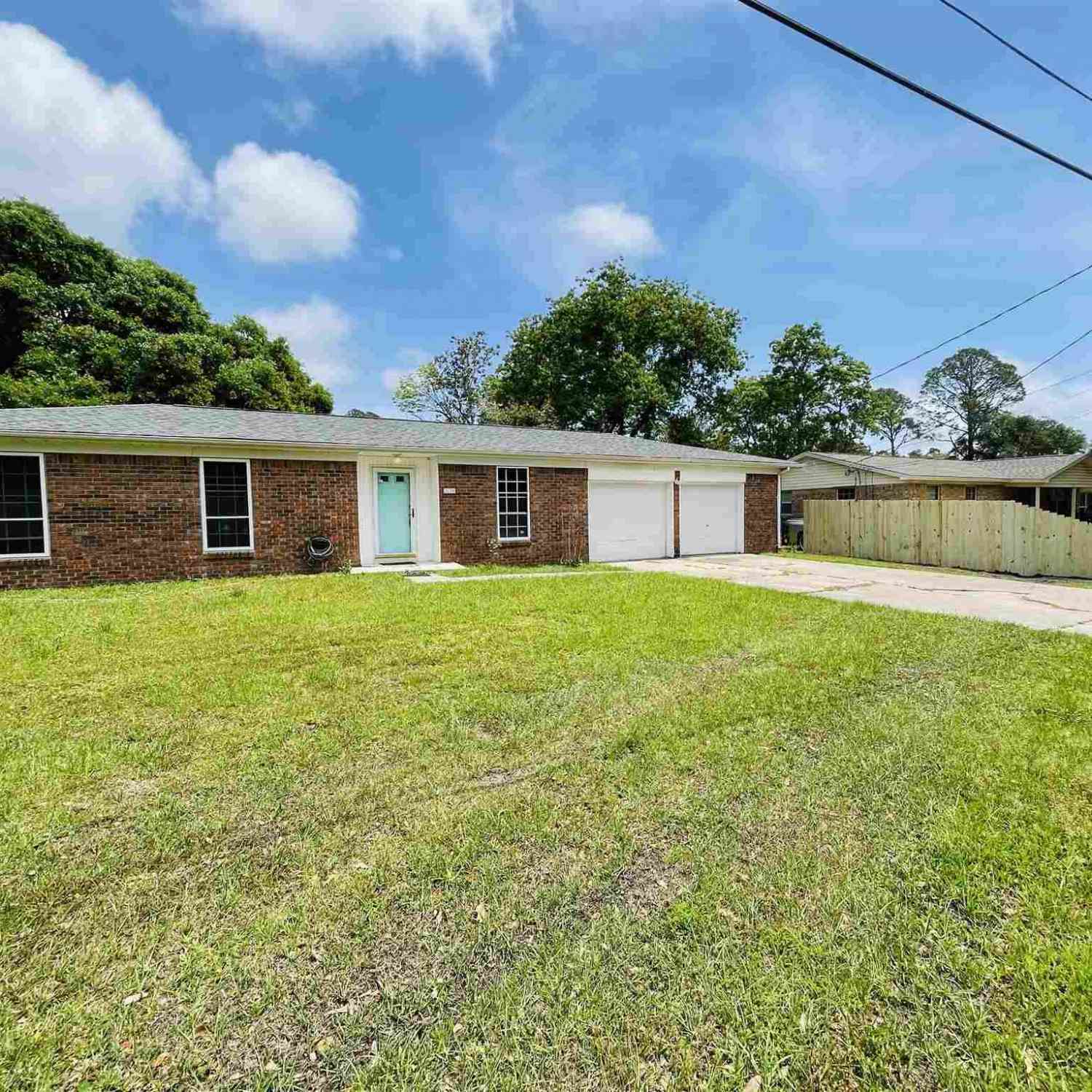 Homes For Sale - 2620 Mercado Ave<br/> Pensacola, FL 32507