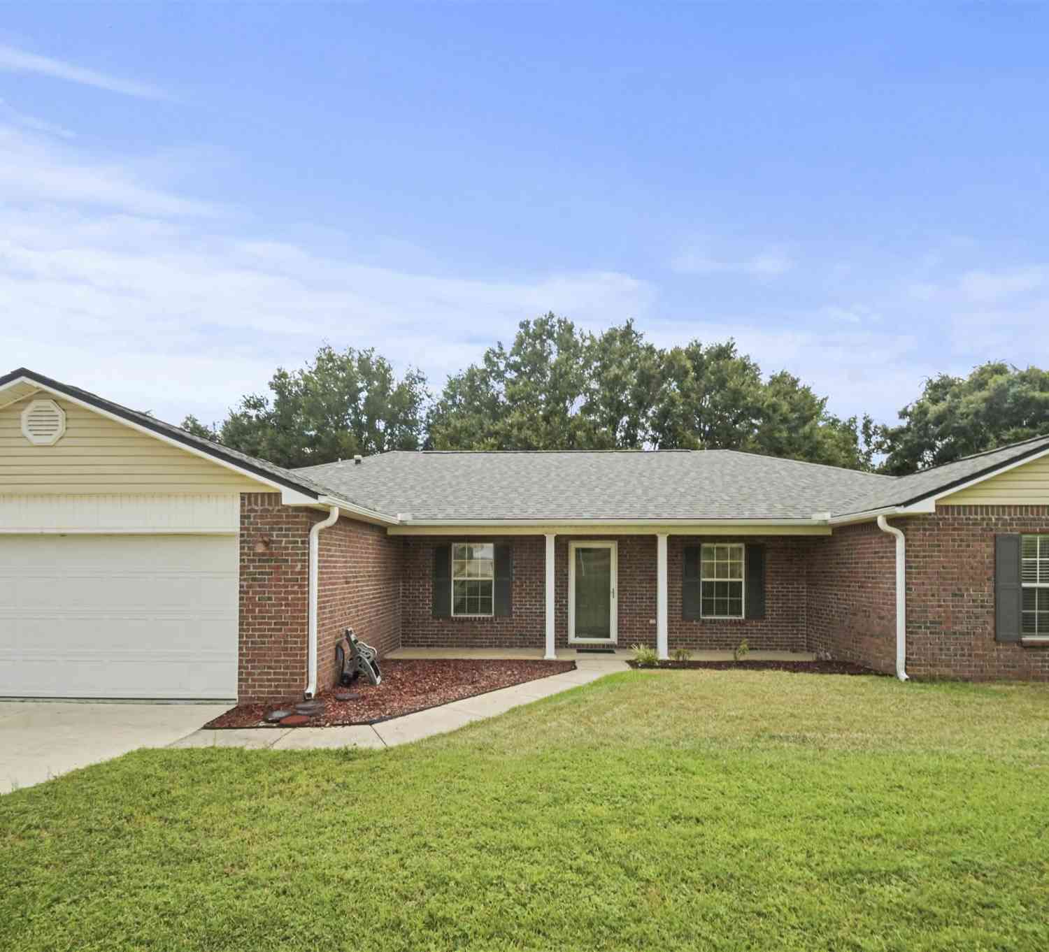 Homes For Sale - 334 Egan Dr<br/> Crestview, FL 32536