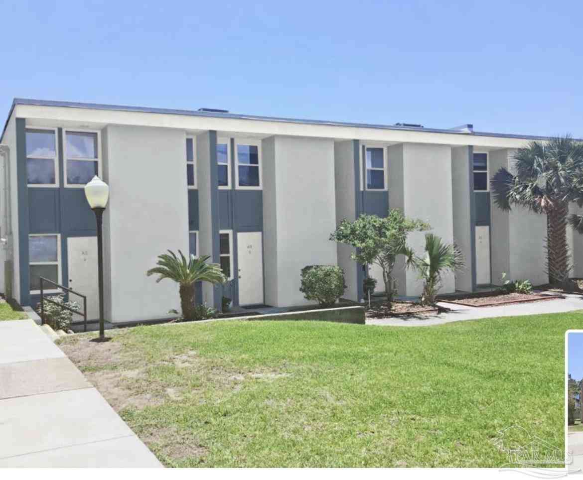 Condo For Sale - 201 Pensacola Beach Rd #D9<br/> Gulf Breeze, FL 32561