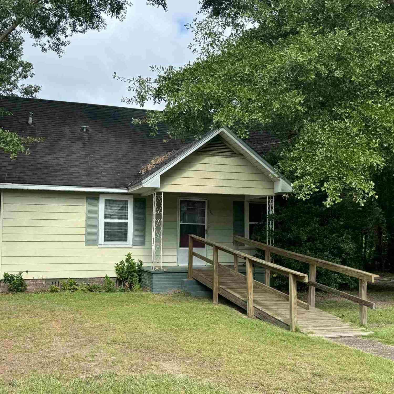 Homes For Sale - 704 S Trammell St<br/> Atmore, AL 36502