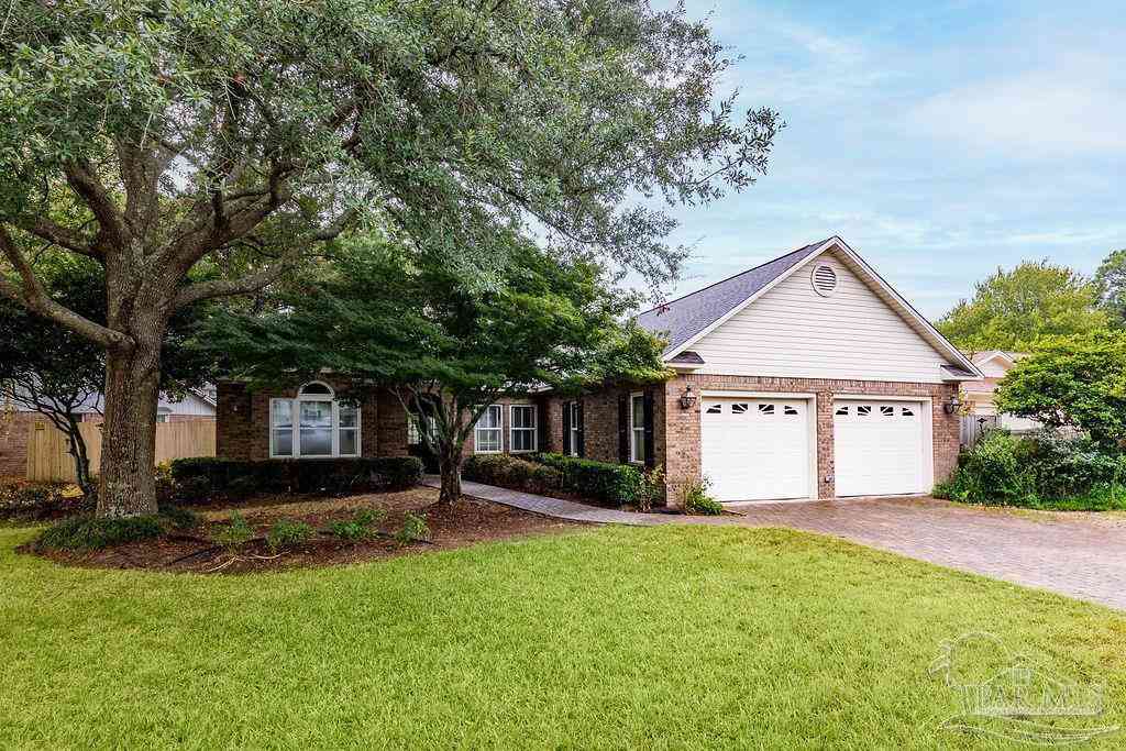 Homes For Sale - 4471 La Mirage<br/> Pensacola, FL 32504