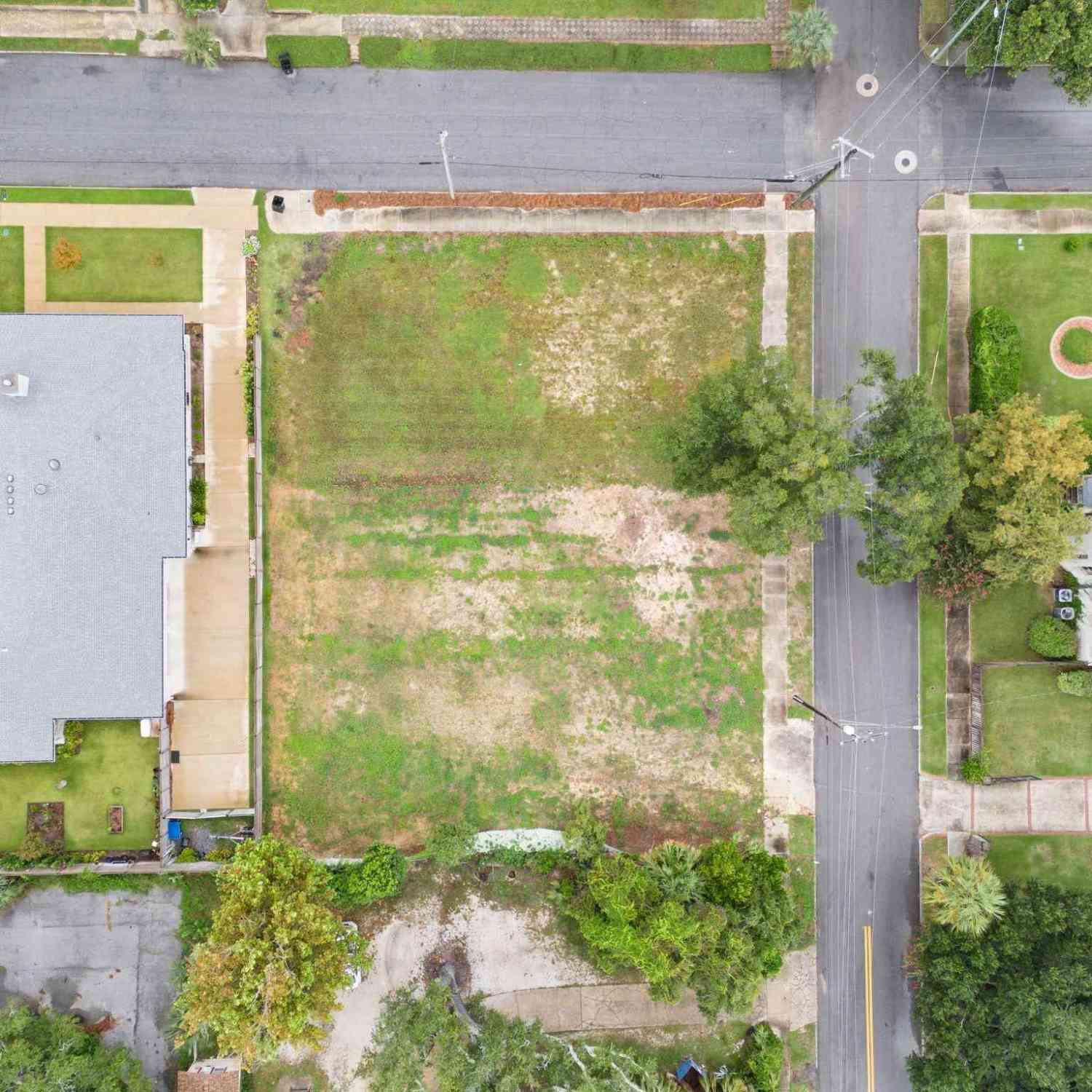 Vacant Land For Sale - 700 N Barcelona St<br/> Pensacola, FL 32501