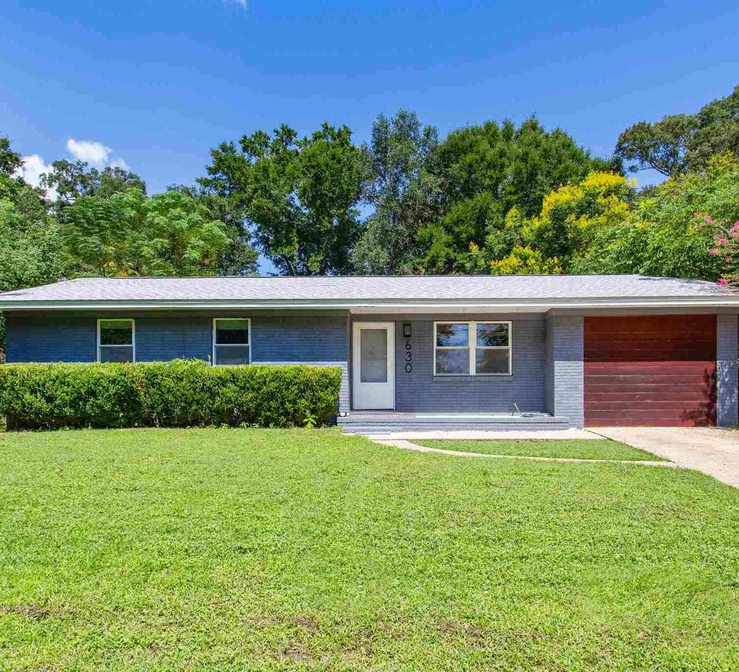 Homes For Sale - 630 Dye St<br/> Pensacola, FL 32534
