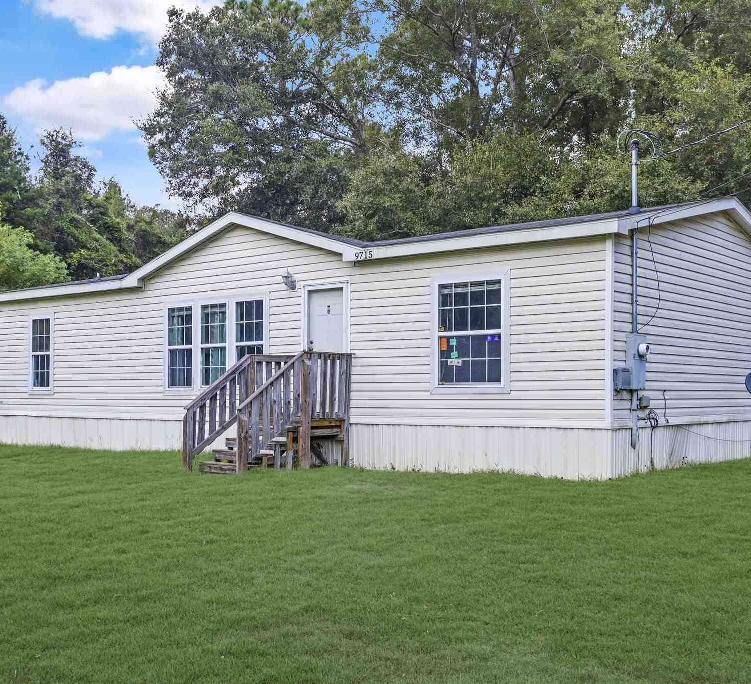 Mobile Home For Sale - 9715 Chemstrand Rd<br/> Pensacola, FL 32514