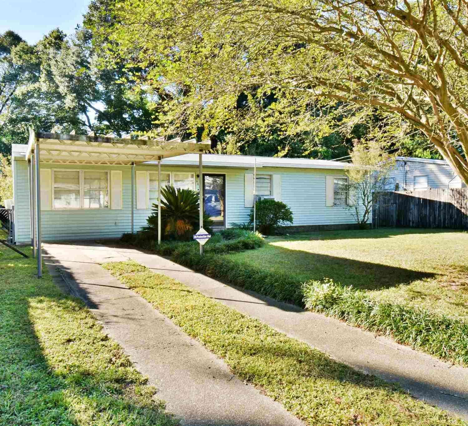 Homes For Sale - 905 Lucerne Ave<br/> Pensacola, FL 32505