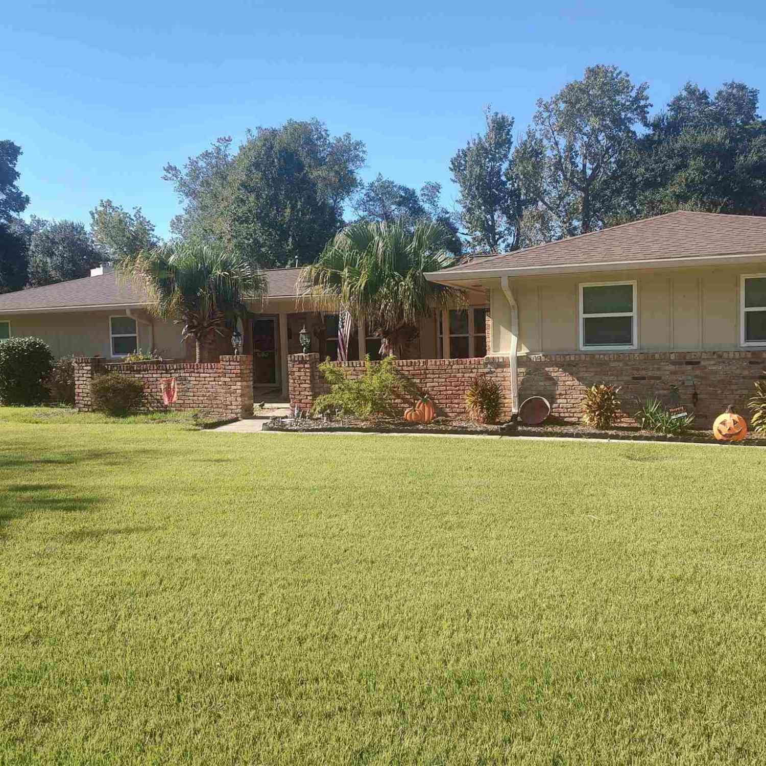 Homes For Sale - 6335 Alvarado Rd<br/> Pensacola, FL 32504