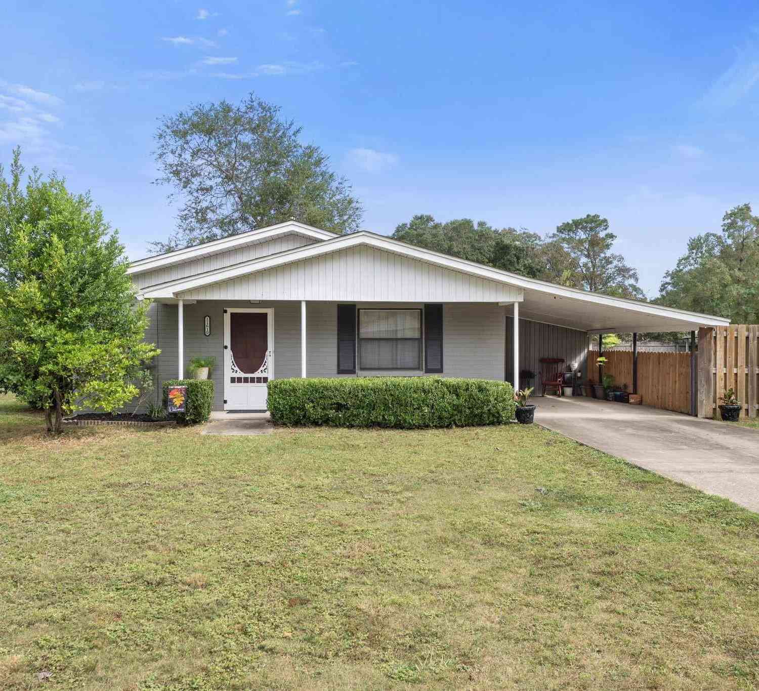 Homes For Sale - 11610 Pierpoint Ave<br/> Pensacola, FL 32534