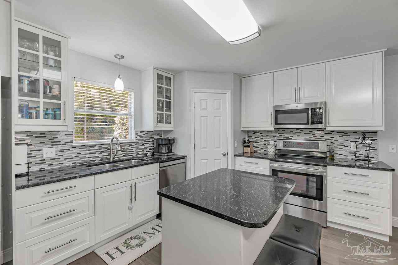 Homes For Sale - 1955 Alfred Blvd<br/> Navarre, FL 32566