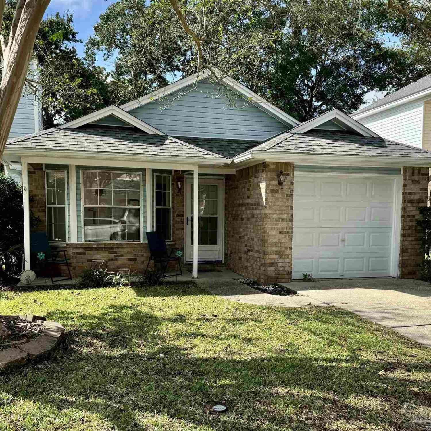 Homes For Sale - 3503 Silvertree Ln<br/> Pensacola, FL 32504