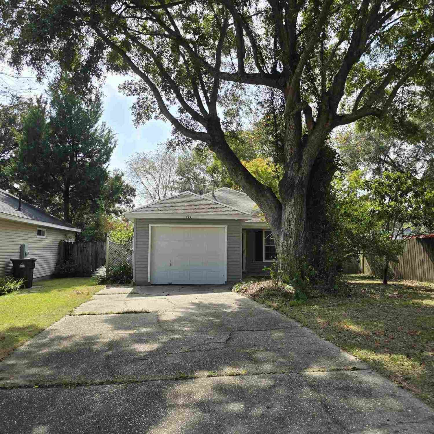Homes For Sale - 713 Thornwood Pl<br/> Pensacola, FL 32514