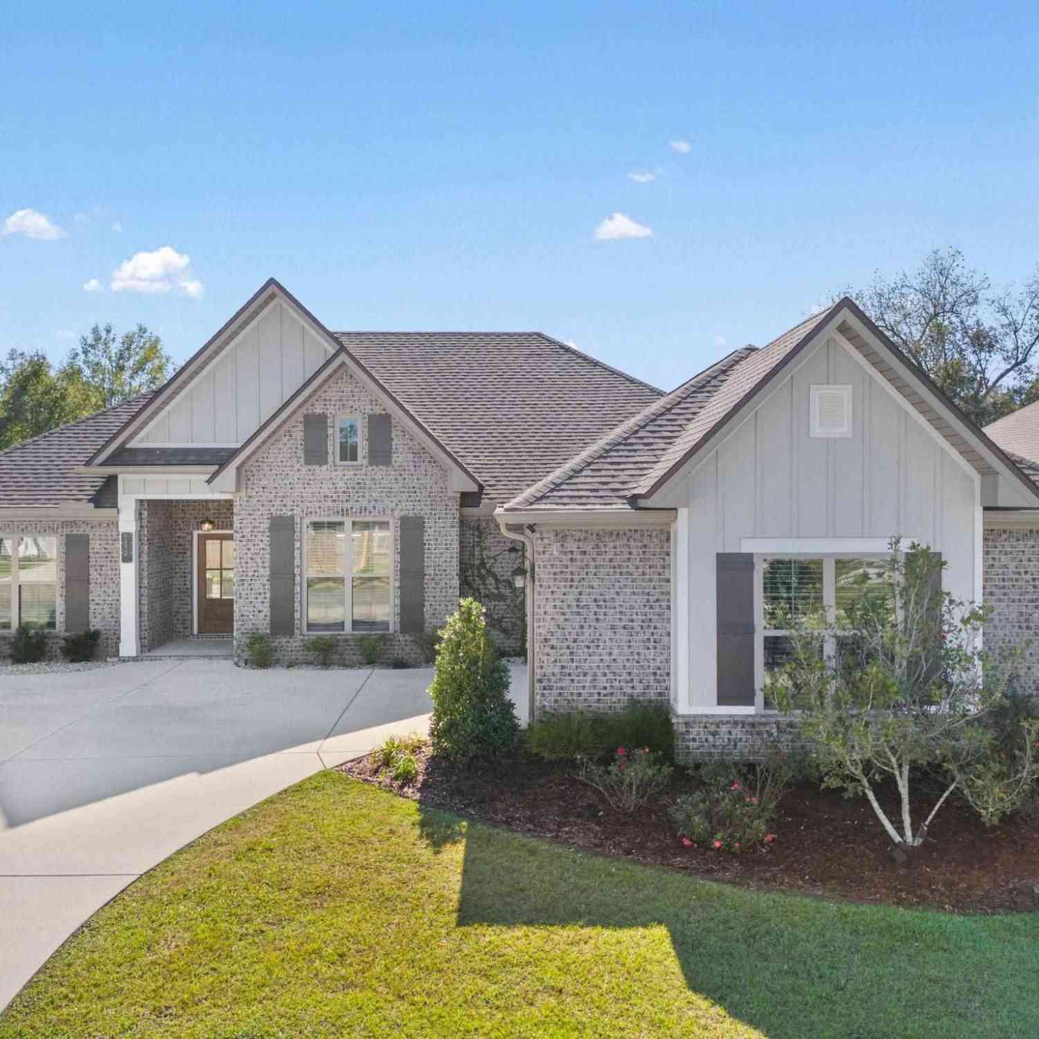 Homes For Sale - 1612 Cadence Loop<br/> Cantonment, FL 32533