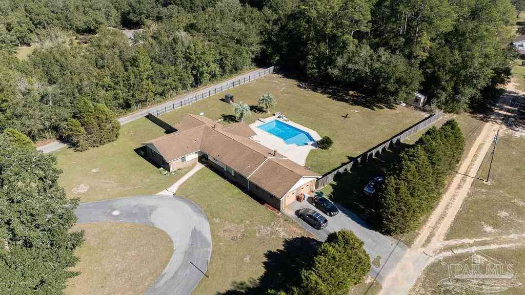 Homes For Sale - 5500 Baker Rd<br/> Milton, FL 32571