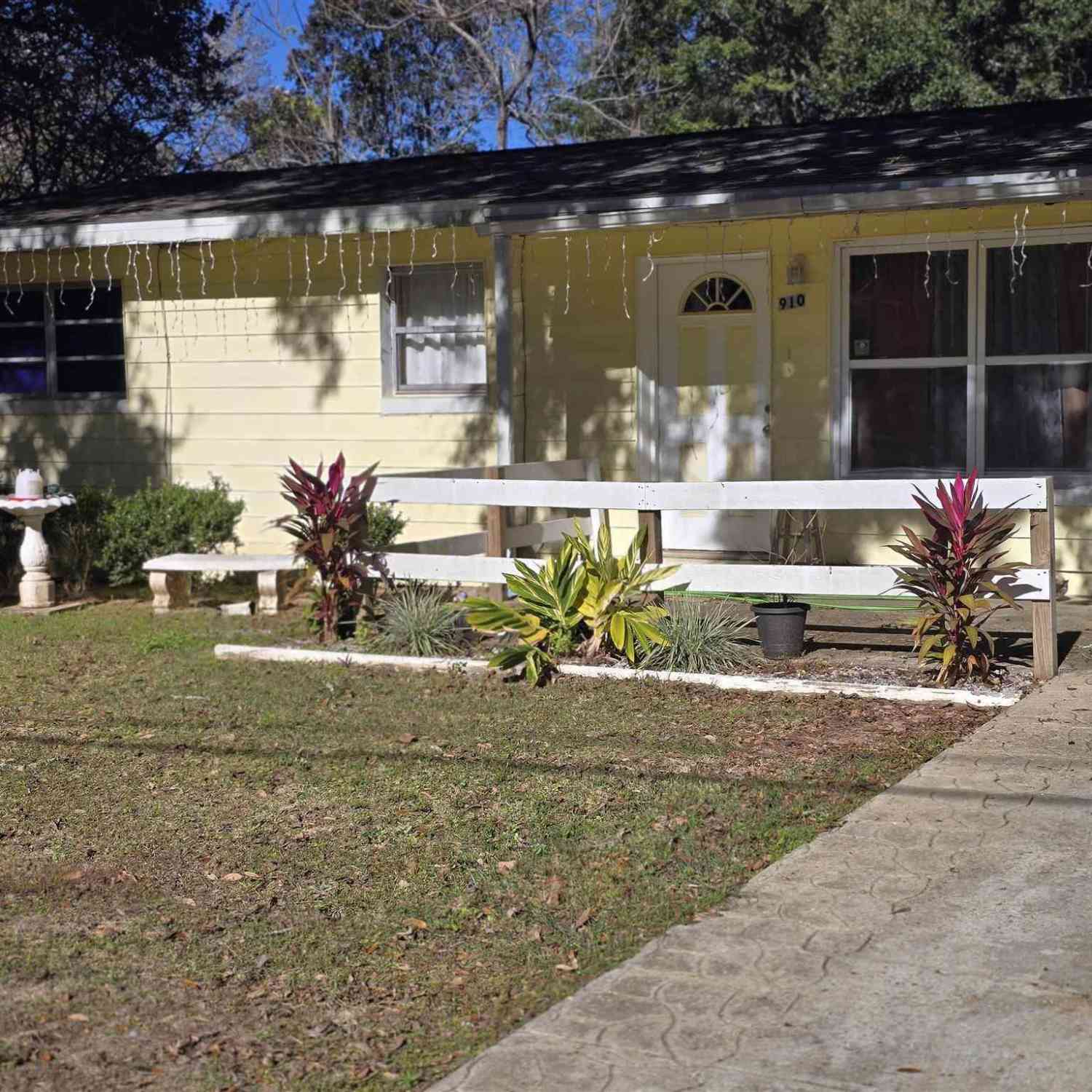 Homes For Sale - 910 Rock Creek Ave<br/> Pensacola, FL 32505
