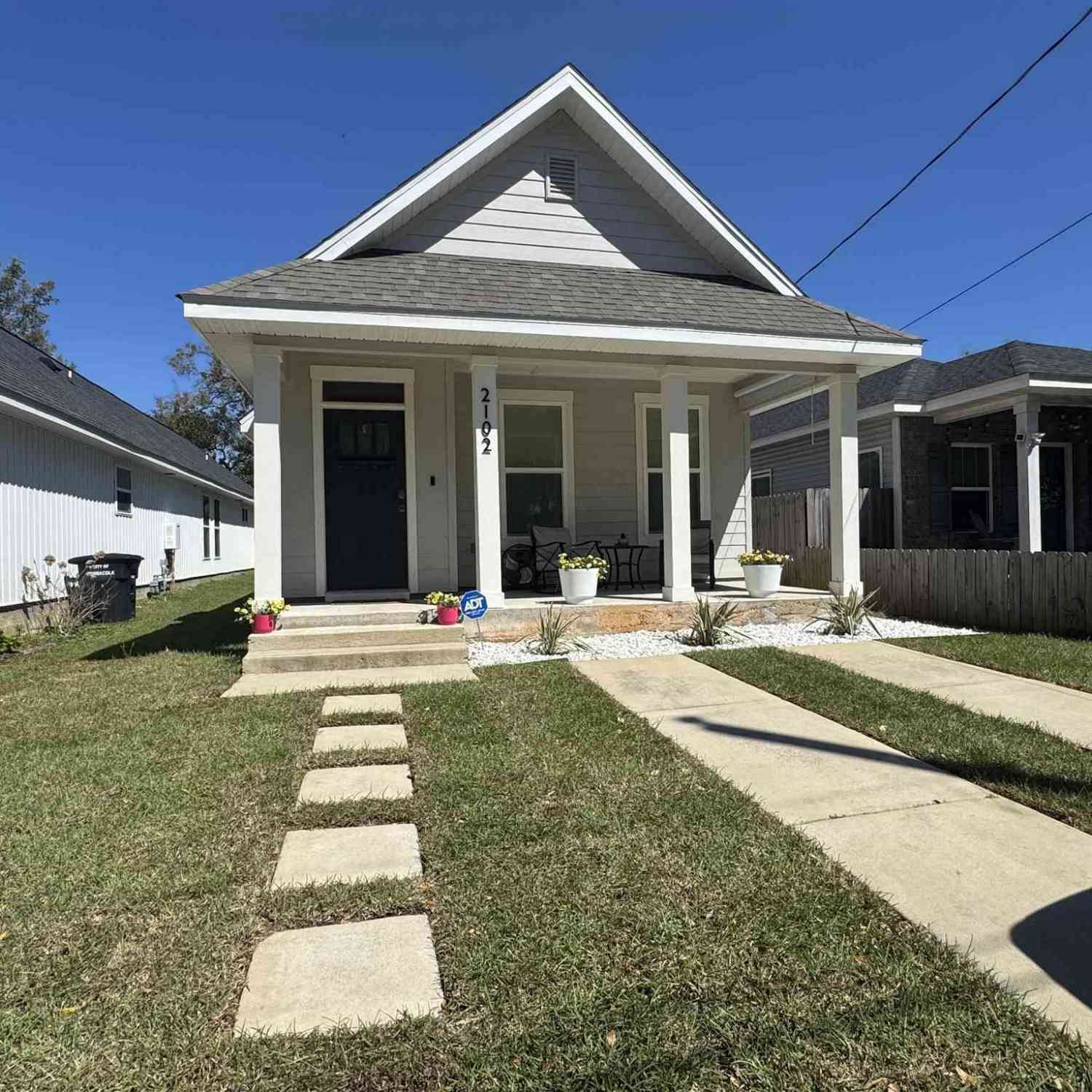 Homes For Sale - 2102 W Gregory St<br/> Pensacola, FL 32502