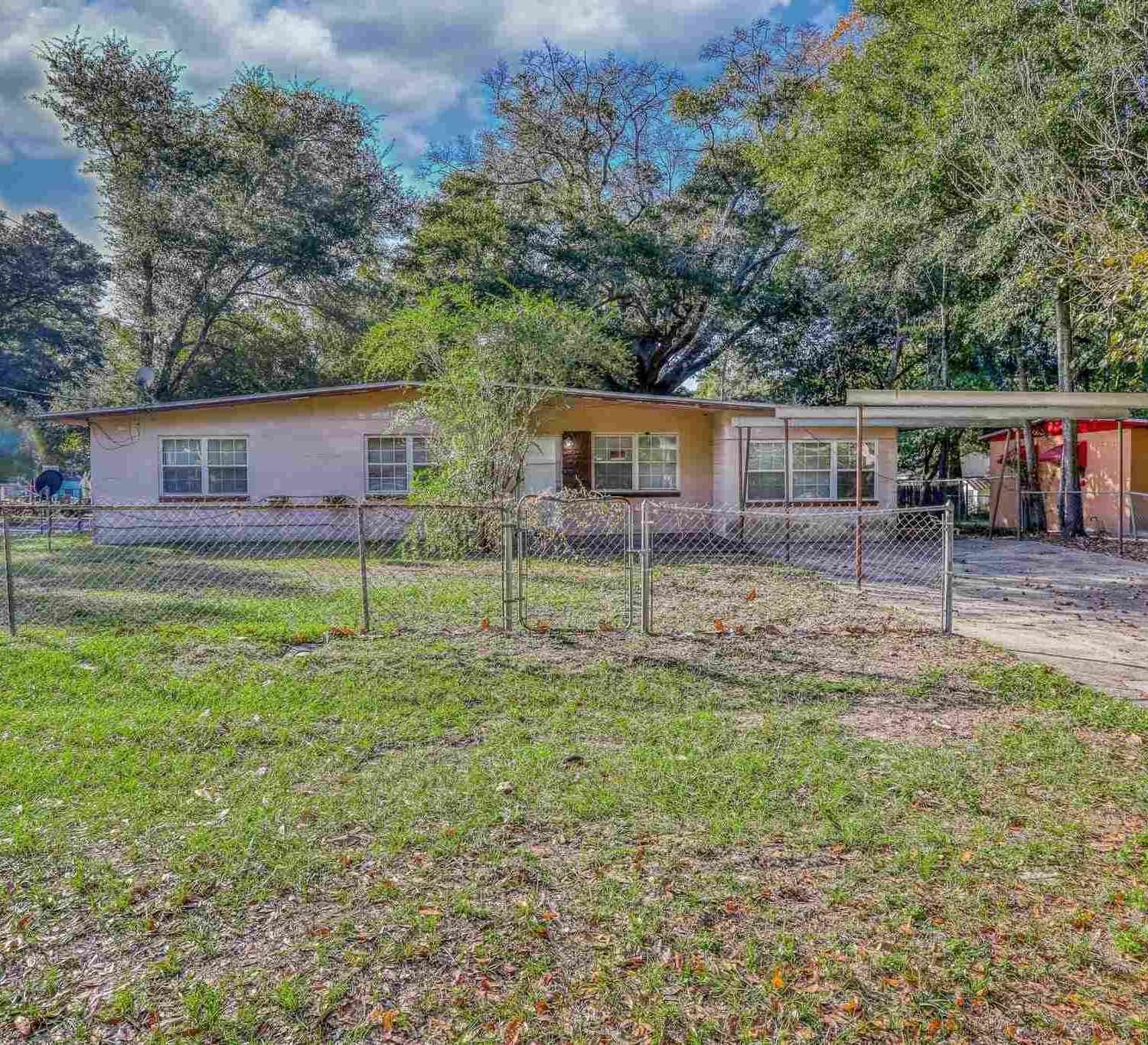 Homes For Sale - 5 Emerald Ave<br/> Pensacola, FL 32505
