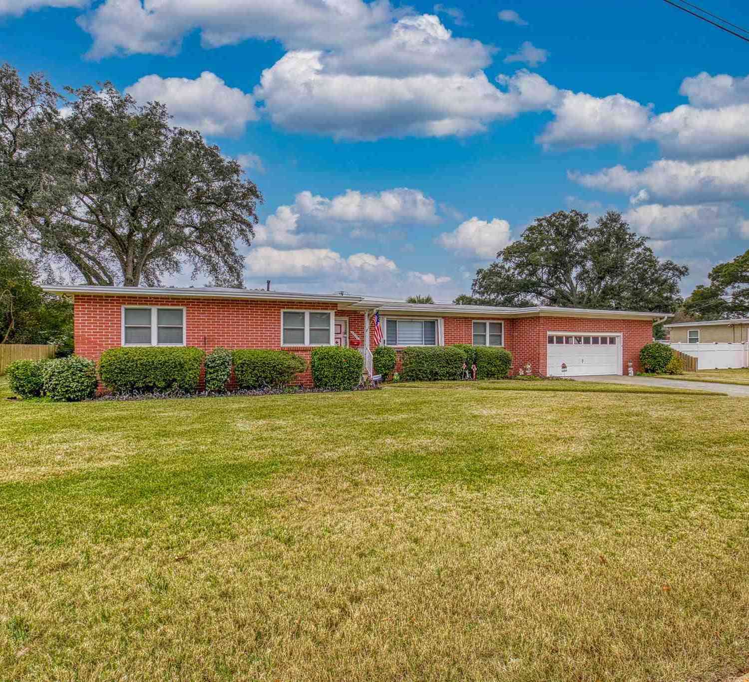 Homes For Sale - 1845 Hallmark Dr<br/> Pensacola, FL 32503