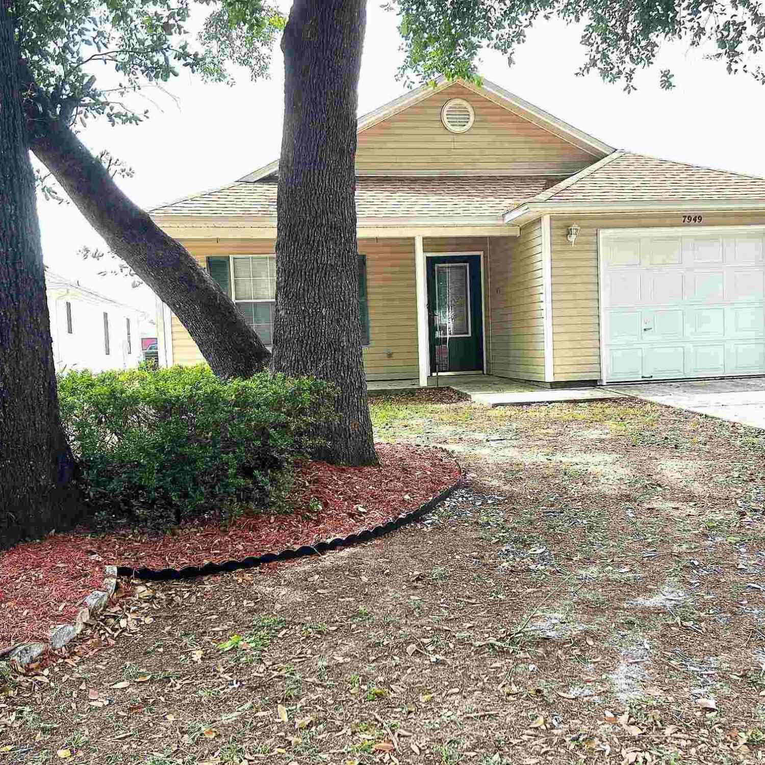 Homes For Sale - 7949 Stallworth Ln<br/> Pensacola, FL 32526