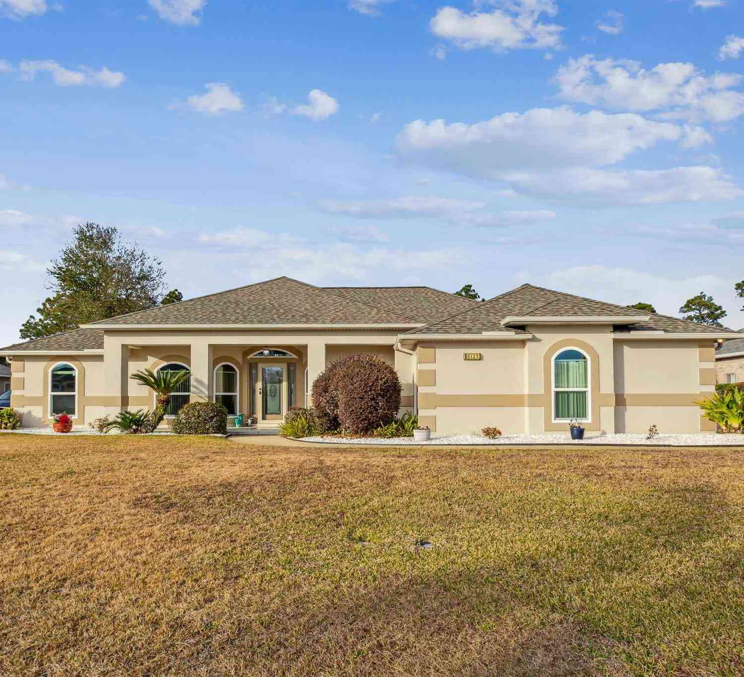Homes For Sale - 5127 Chandelle Dr<br/> Pensacola, FL 32507