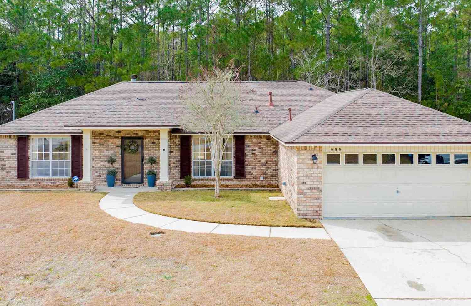 Homes For Sale - 555 Riola Pl<br/> Pensacola, FL 32506