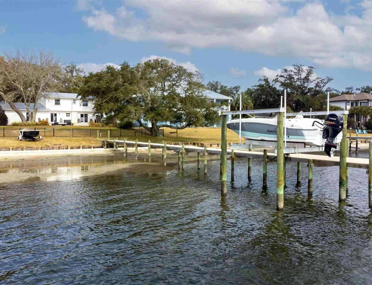 Homes For Sale - 4429 Soundside Dr<br/> Gulf Breeze, FL 32563