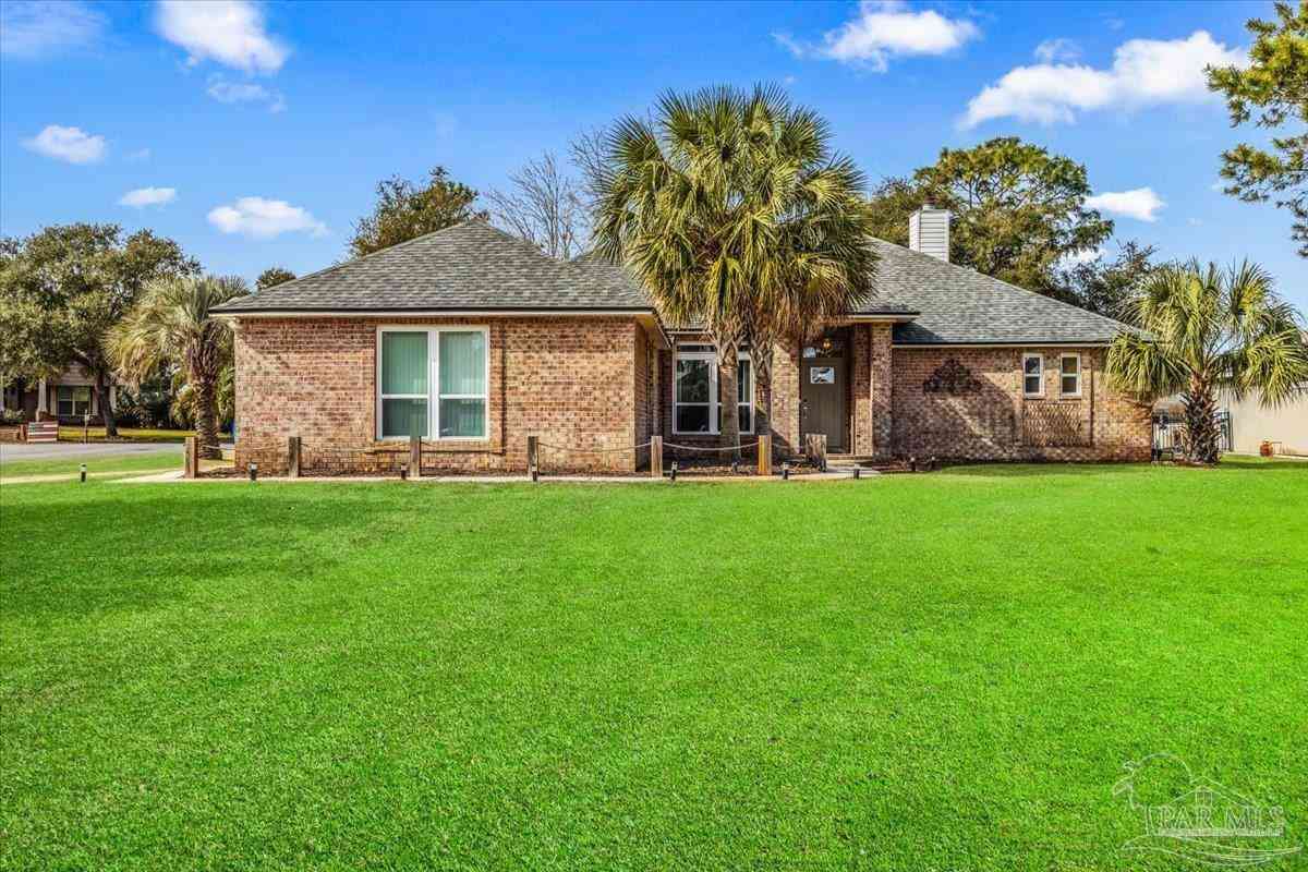 Homes For Sale - 2701 Creeks Edge Ln<br/> Navarre, FL 32566