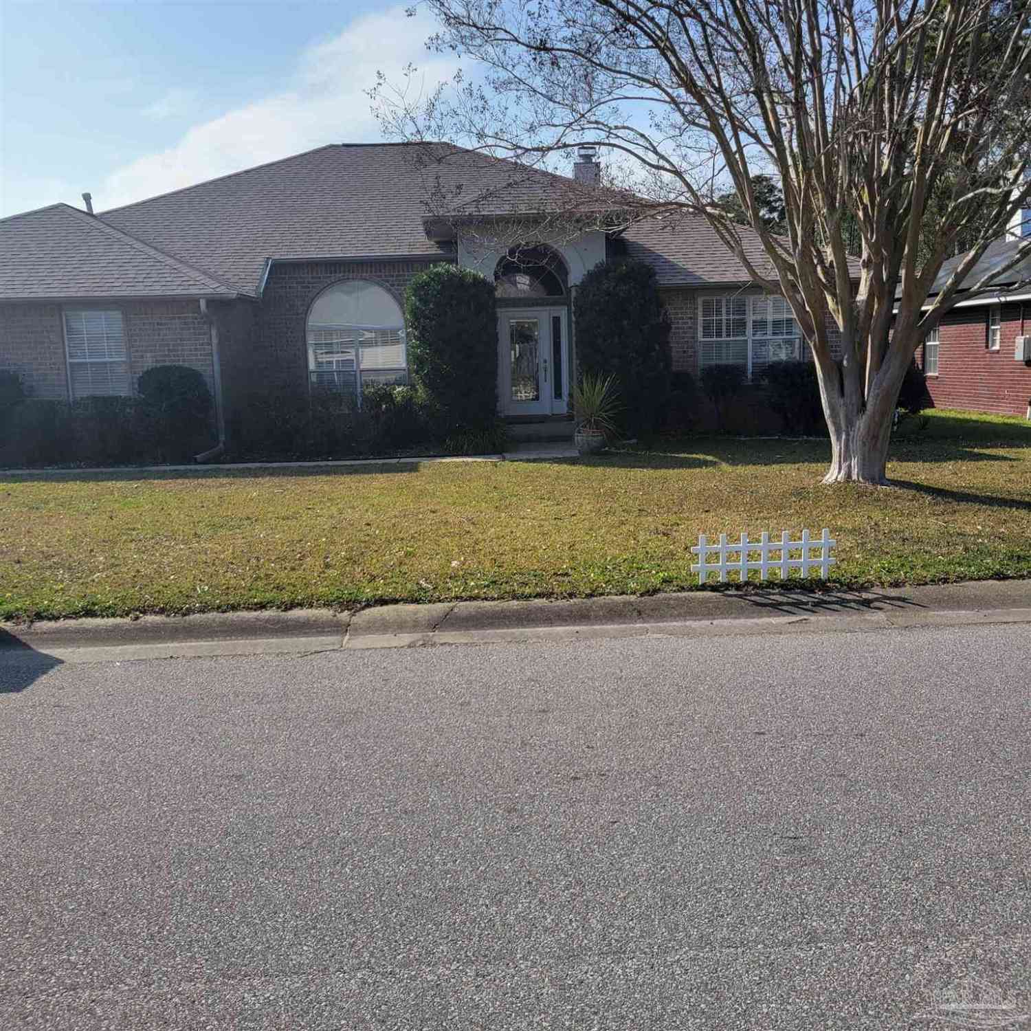 Homes For Sale - 2035 Horton Dr<br/> Pensacola, FL 32507