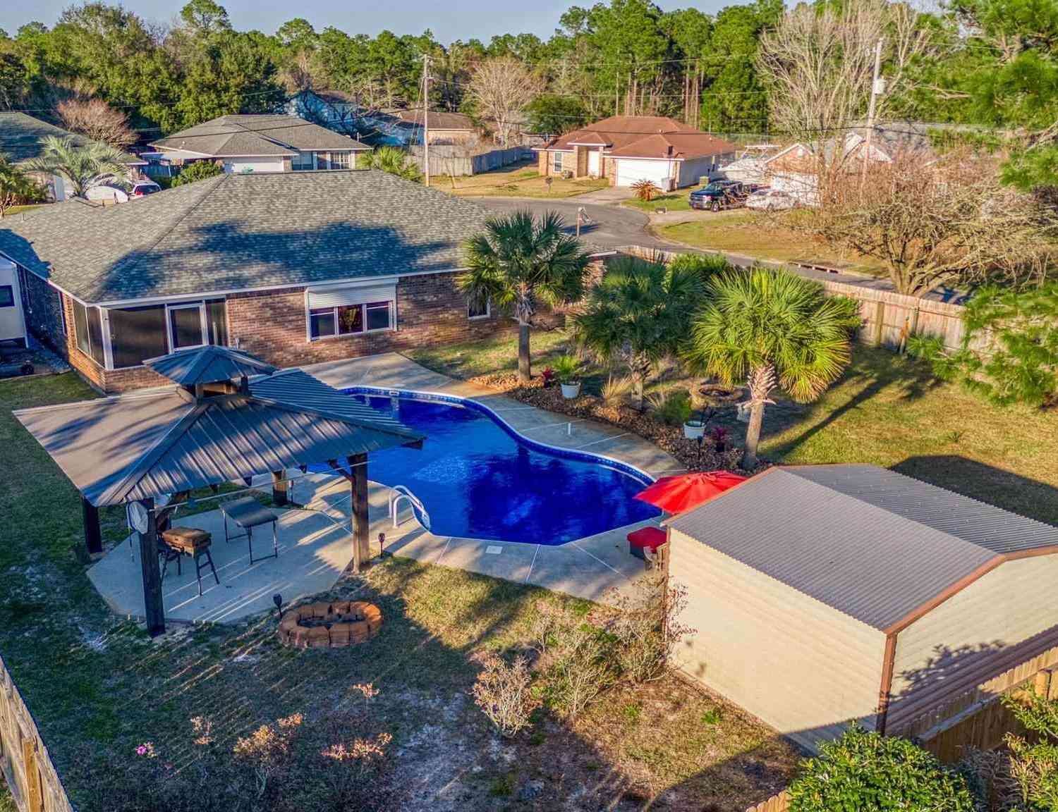 Homes For Sale - 8569 Vehlin Ct<br/> Navarre, FL 32566