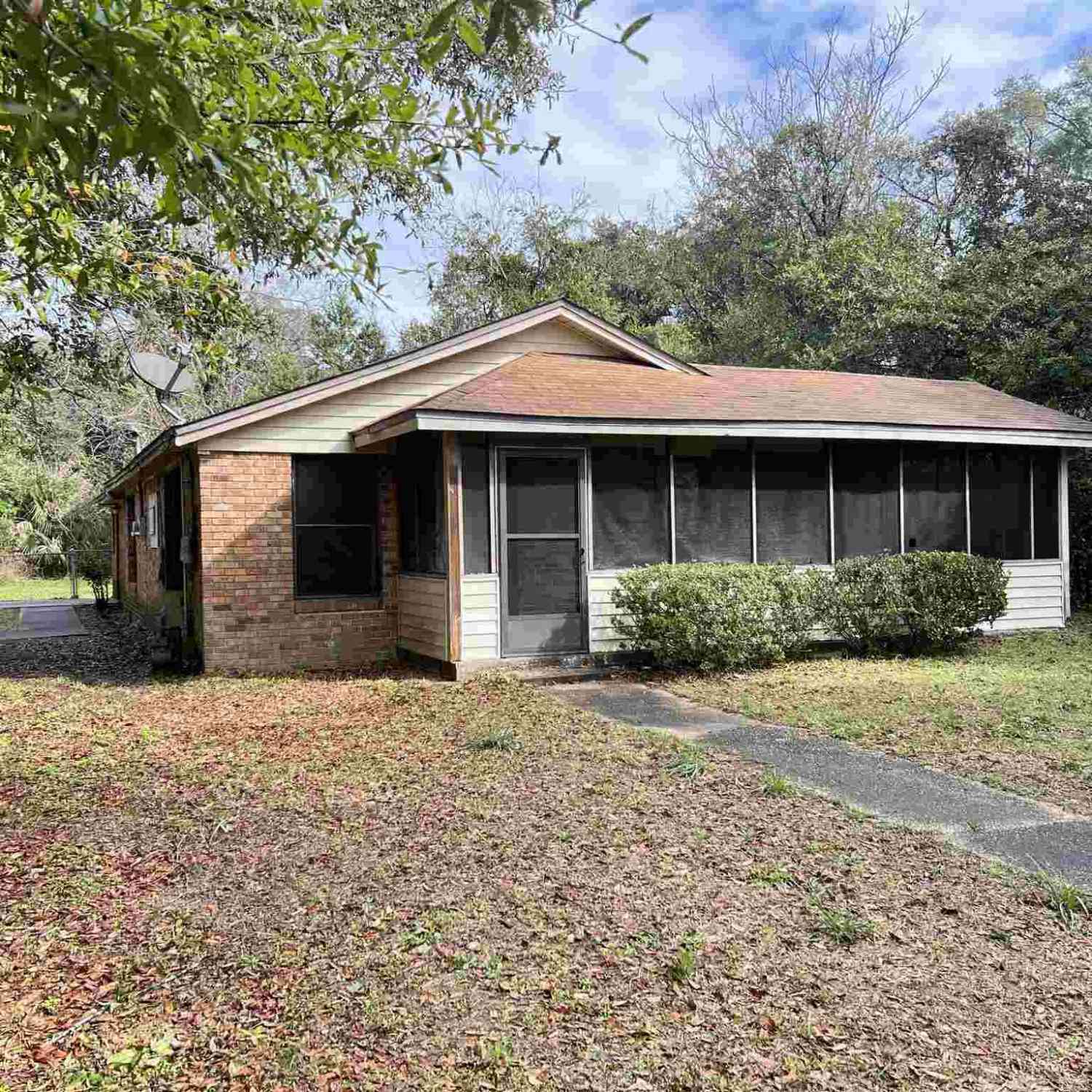 Homes For Sale - 1920 W Maxwell St<br/> Pensacola, FL 32501