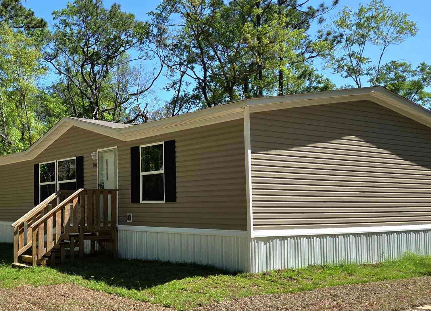 Mobile Home For Sale - 7745 Old Hickory Hammock Rd<br/> Milton, FL 32583