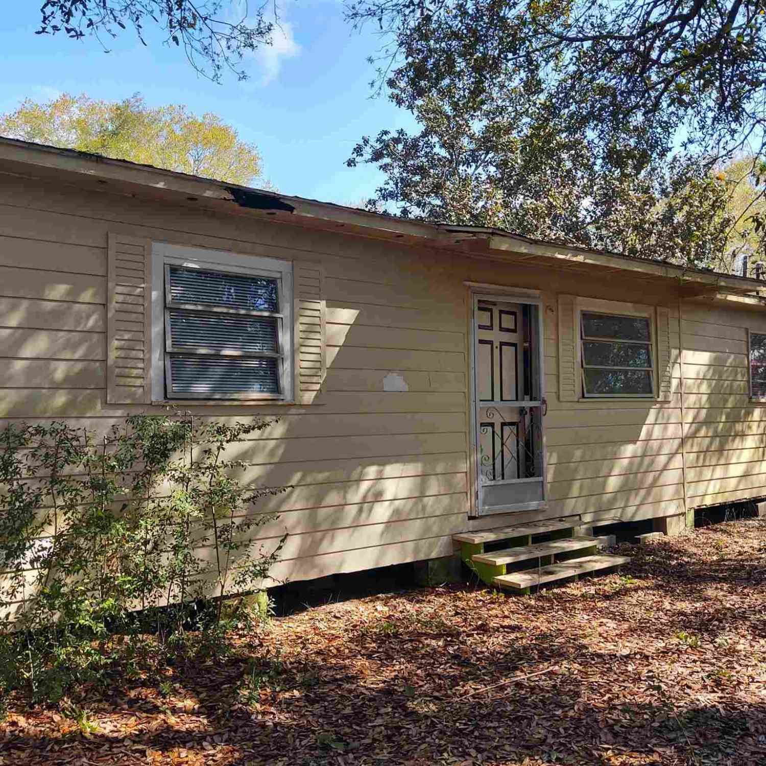 Homes For Sale - 7740 Old Hickory Hammock Rd<br/> Milton, FL 32583