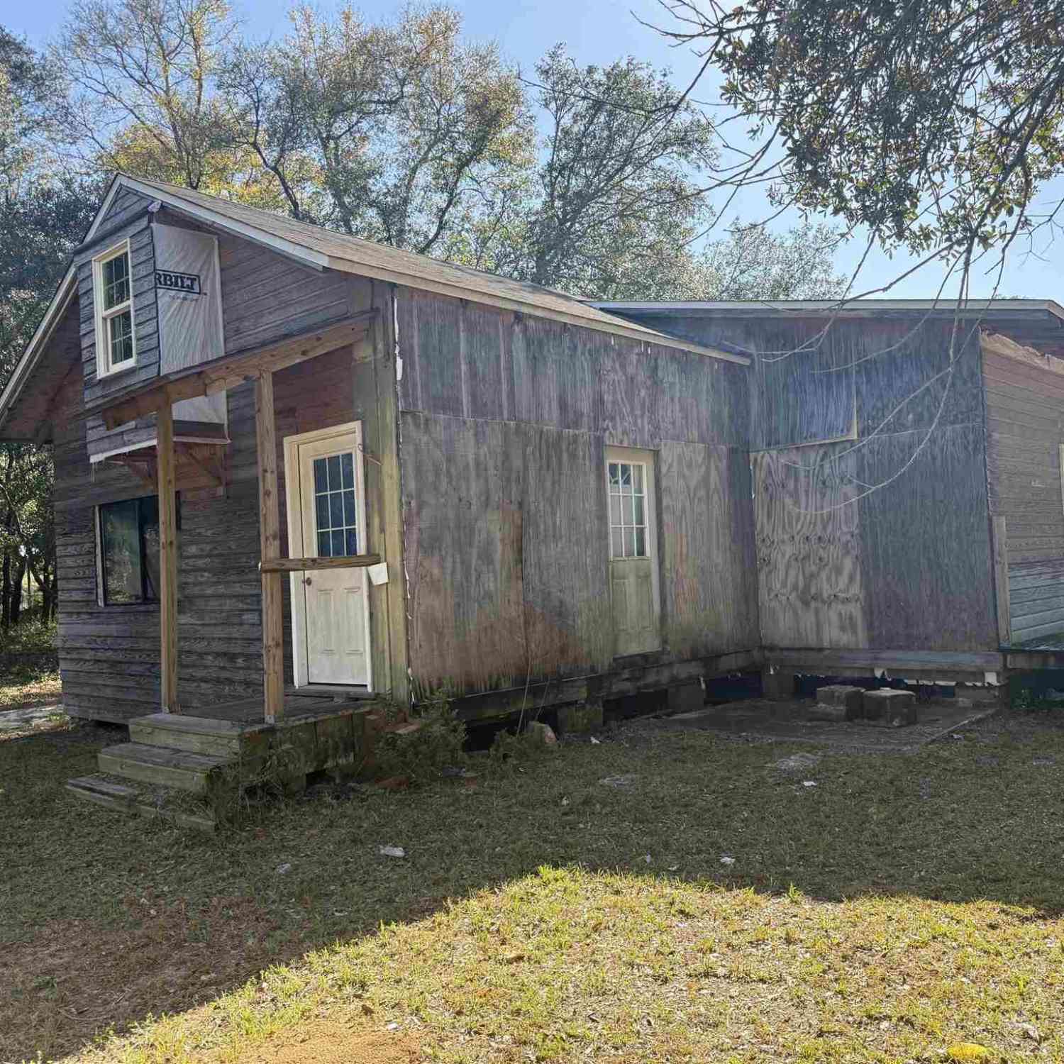 Homes For Sale - 807 Tyrone St<br/> Pensacola, FL 32506