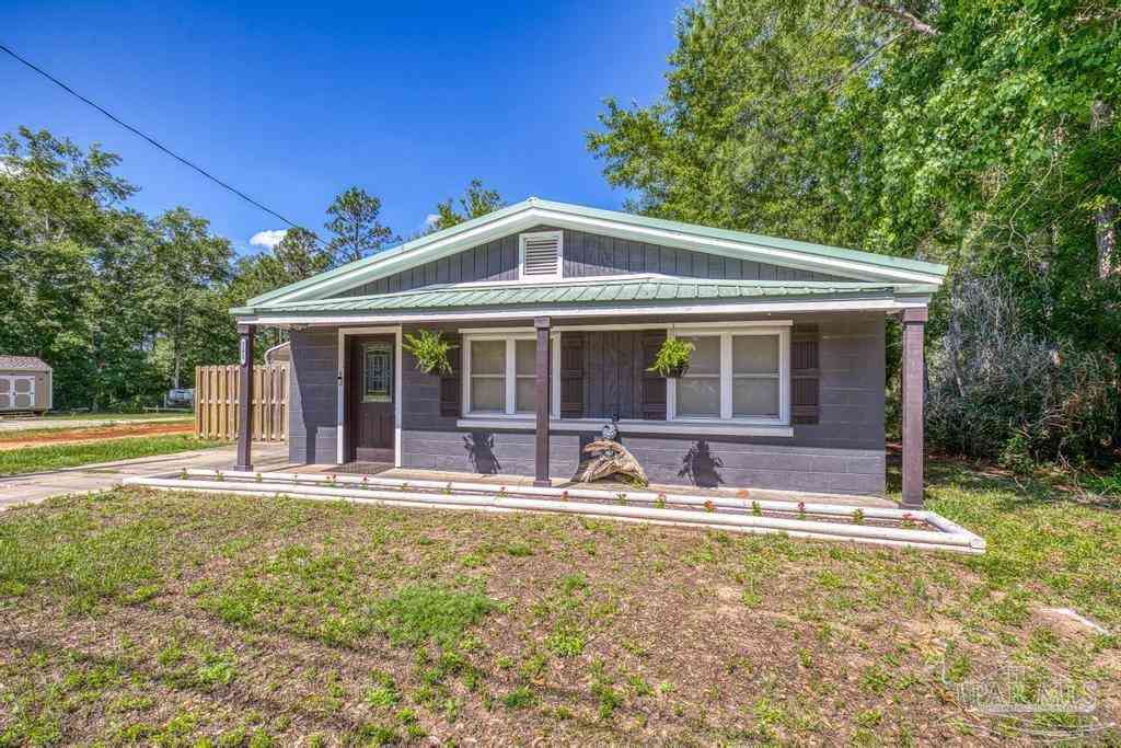 Homes For Sale - 3171 Montecito Blvd<br/> Milton, FL 32583