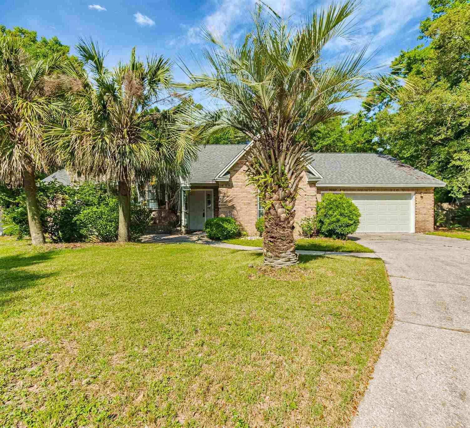 Homes For Sale - 2727 Chickering Rd<br/> Pensacola, FL 32514
