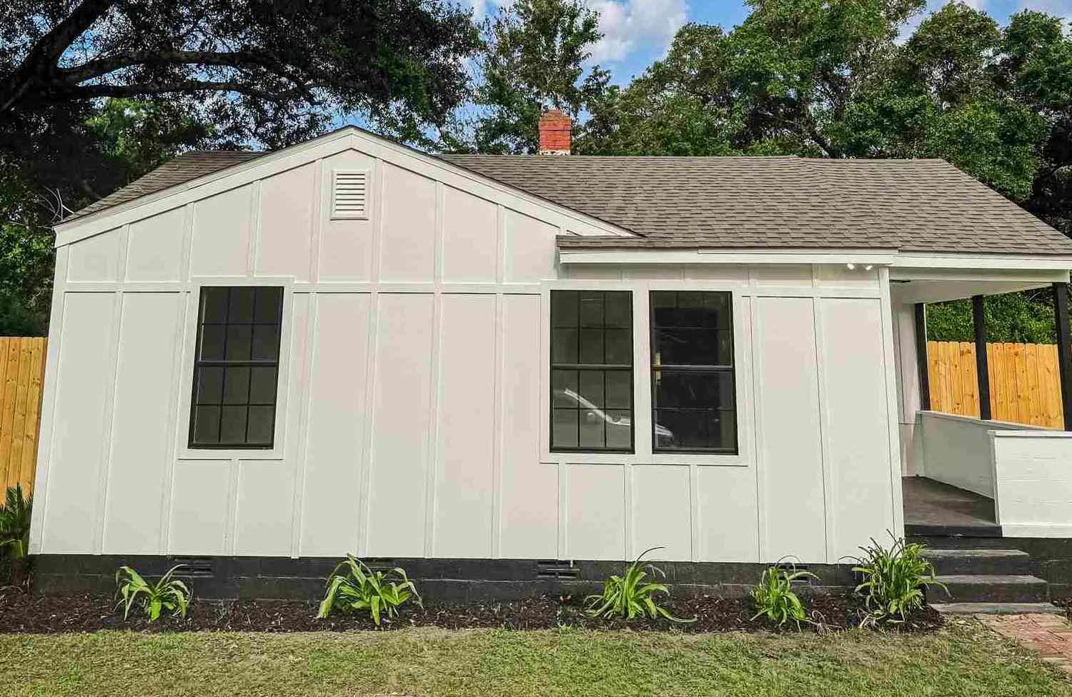 Homes For Sale - 5 E Carver Dr<br/> Pensacola, FL 32507