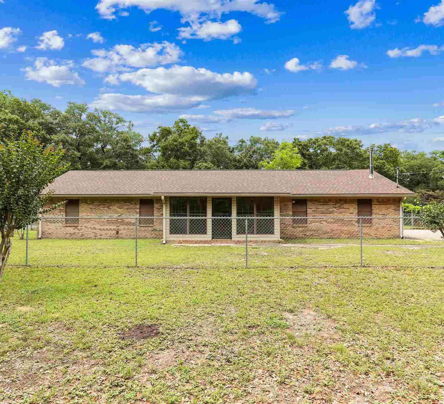 Homes For Sale - 1920 Cope Ln<br/> Pensacola, FL 32526