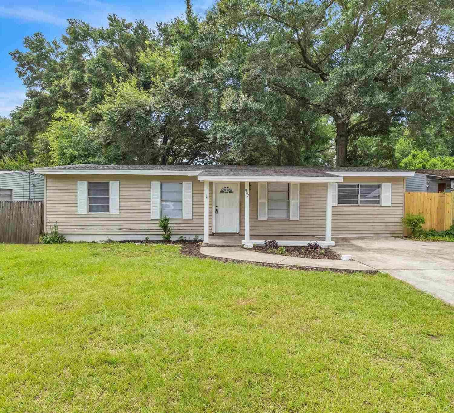 Homes For Sale - 907 Lucerne Ave<br/> Pensacola, FL 32505